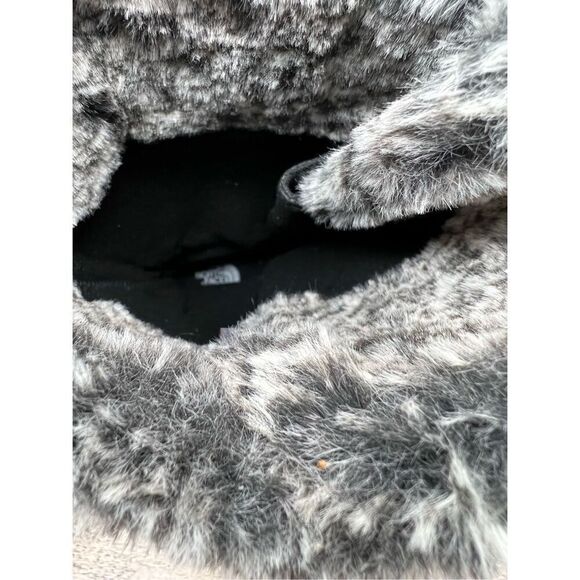 The North Face Tall Green Winter Boots 9.5. Stylish and fabulously functional! - Picture 6 of 9